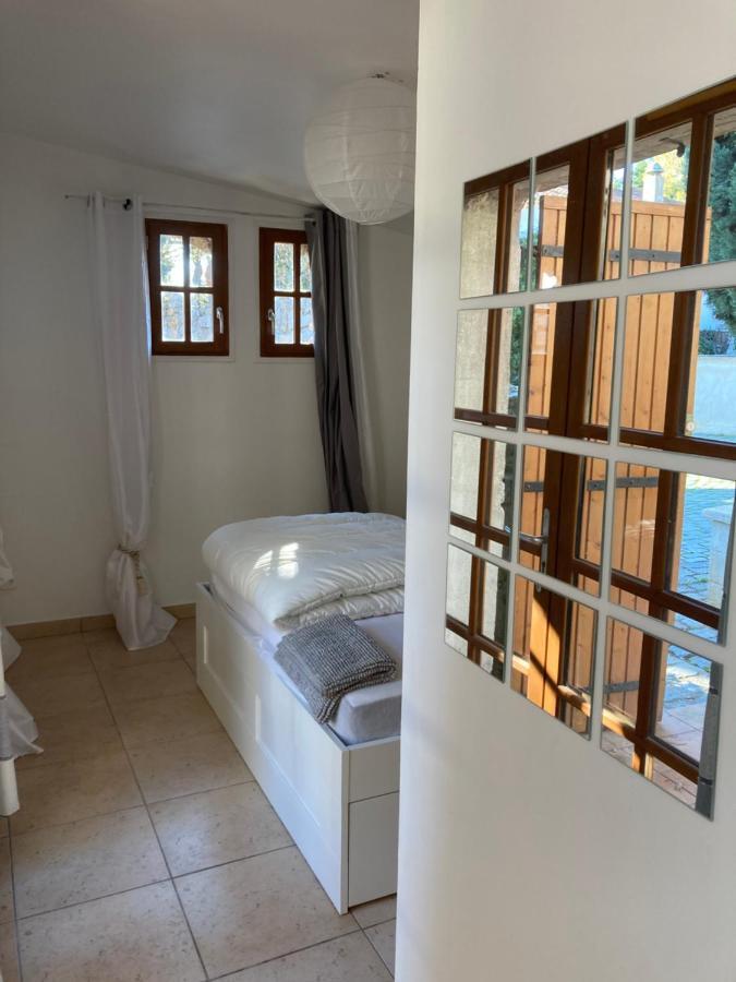Gite Encore Un Soir Hyères Exterior foto